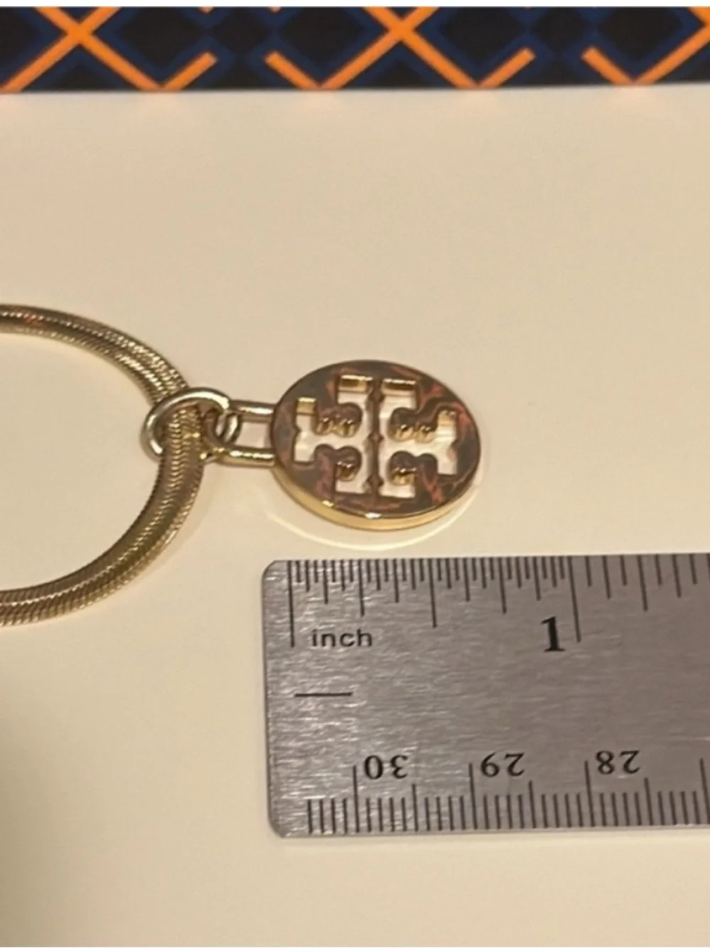 NEW✨Pendant with large Tory Burch Gold Herringbone Logo medallion